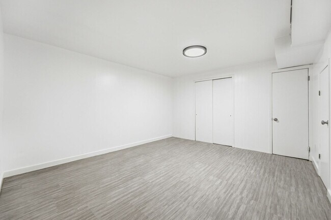 Building Photo - Beautiful 4-bedroom, 2-bathroom home located in the vibrant city of Westminster,