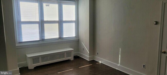 Building Photo - 2243 S Lambert St