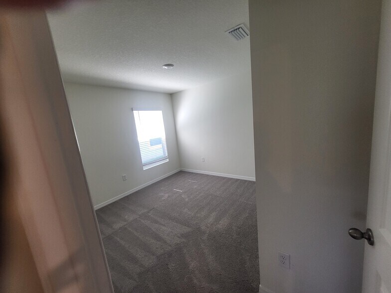 Building Photo - 38336 Sonnet Landing Ave