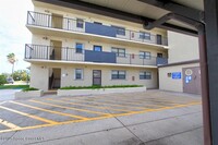 Building Photo - 520 Palm Springs Blvd