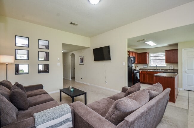 Building Photo - 2122 Platinum Mist Dr