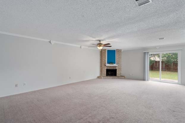 Building Photo - 2204 Silver Spur Dr