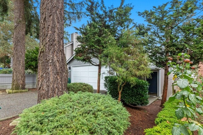 Building Photo - 3Bd/2Ba Seattle House