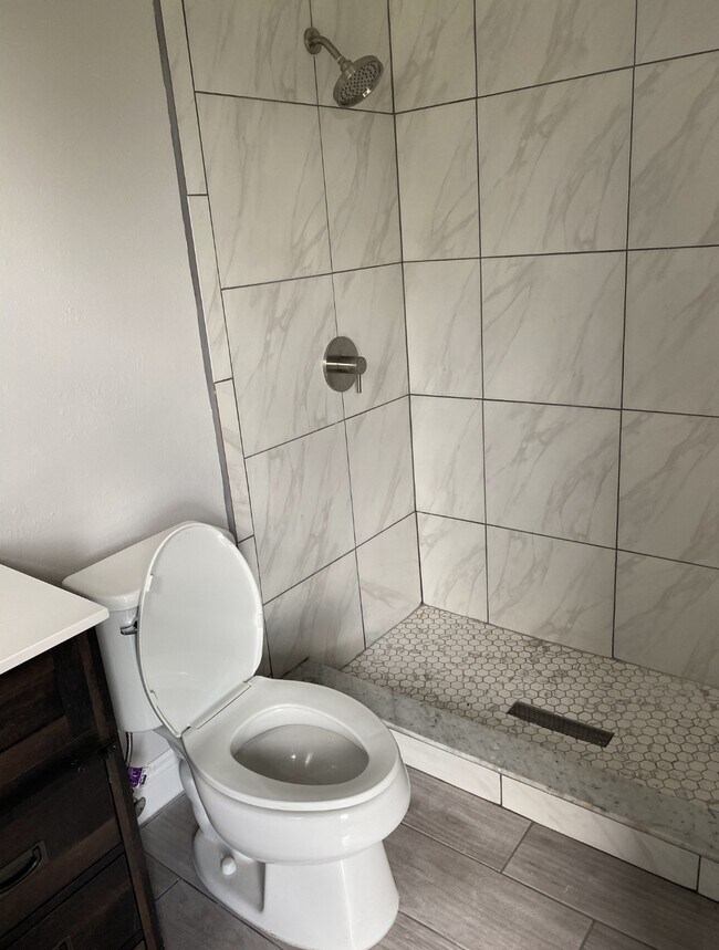 Building Photo - 108 Loredo Ln