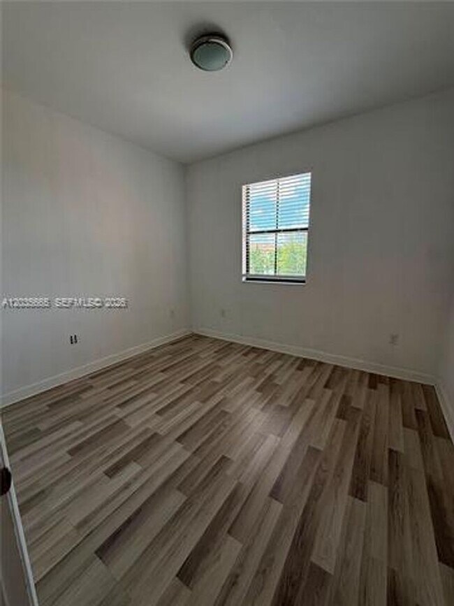 Building Photo - 3467 W 89th Terrace
