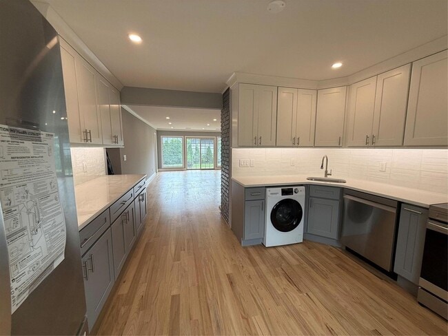 Building Photo - 64 Haymaker Ln