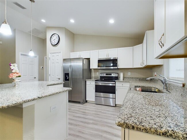 Building Photo - 10102 SW 188th Cir