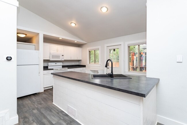 Building Photo - 317 La Clede Ave