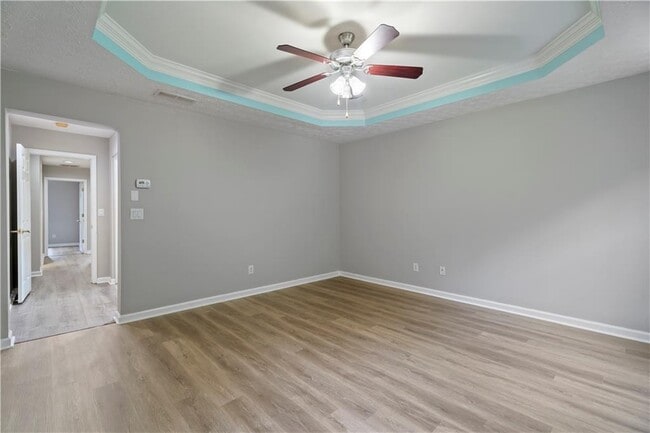 Building Photo - 3370 Palm Cir