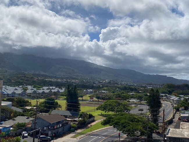 Building Photo - Freshly renovated, Wailuku - 2 bedrooms, 1.5 baths