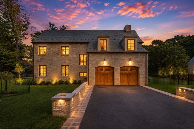 Building Photo - 548 Sylvan Pl