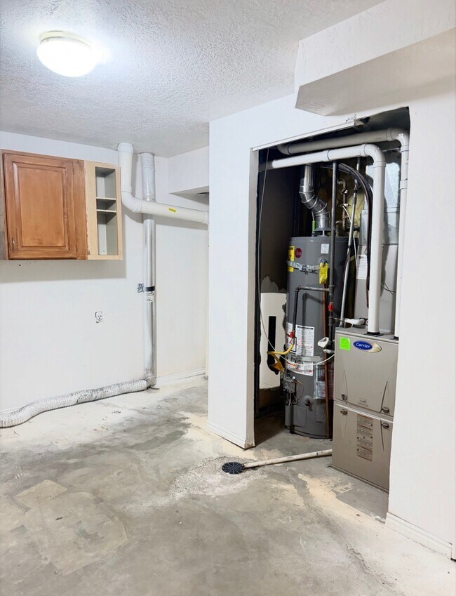 Building Photo - 4624 Quiet Cir