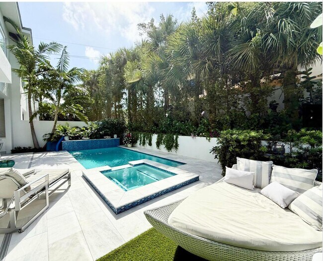 Building Photo - 402 Ocean One Ln