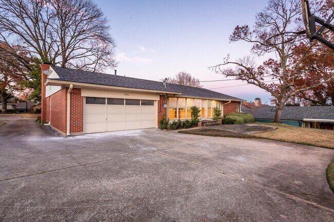 Building Photo - 6926 Colfax Dr