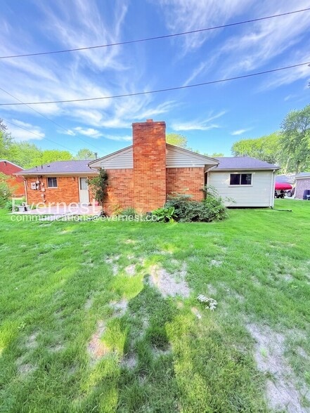 Building Photo - 38424 Chartier St