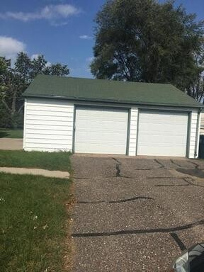 Building Photo - 161 90th Ln NE