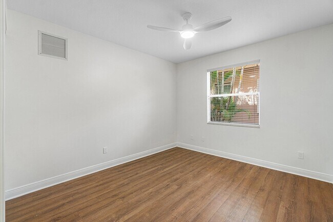 Building Photo - 6641 Conch Ct
