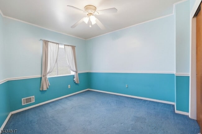 Building Photo - 15 Delbarton Ct