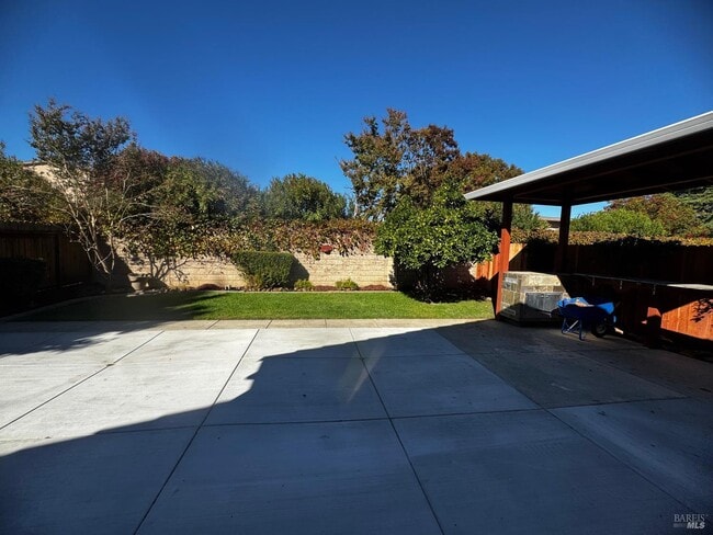 Building Photo - 413 Morales Ct