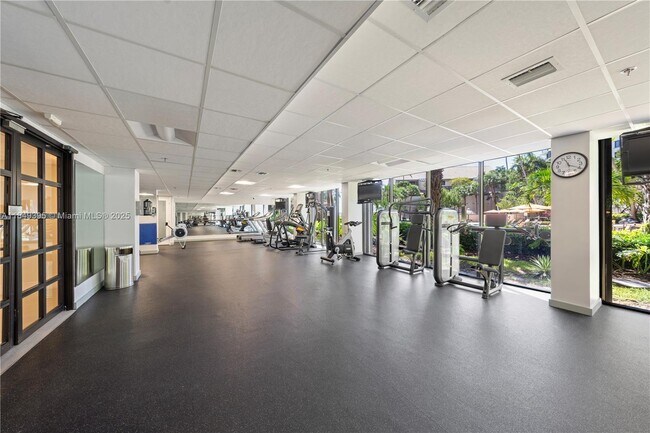 Building Photo - 540 Brickell Key Dr