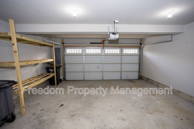 Building Photo - 2023 Serviceberry Rd