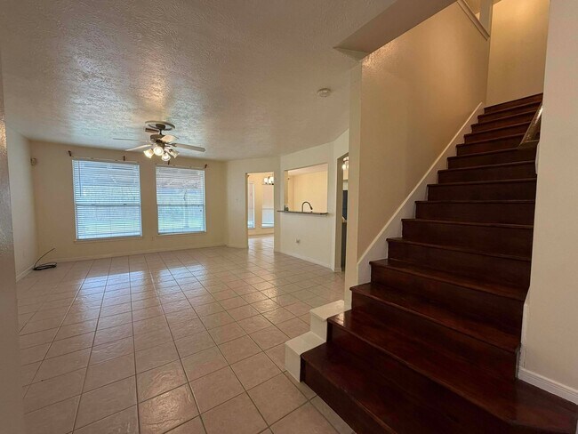 Building Photo - 18403 Willow Moss Dr