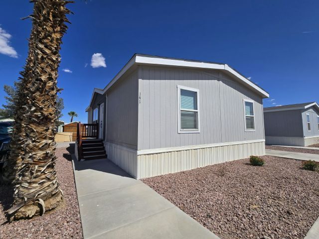 Building Photo - 4650 E Carey Ave