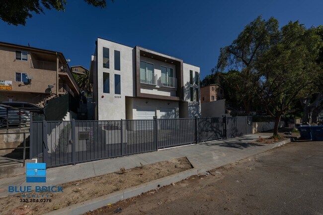 Building Photo - 5239-5241 Huntington Dr -