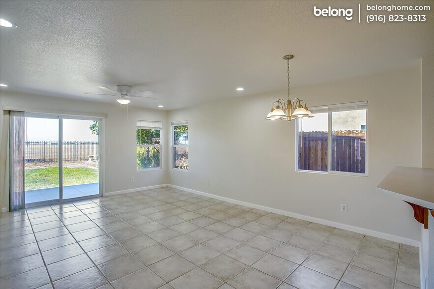 Building Photo - 4296 Aubergine Way