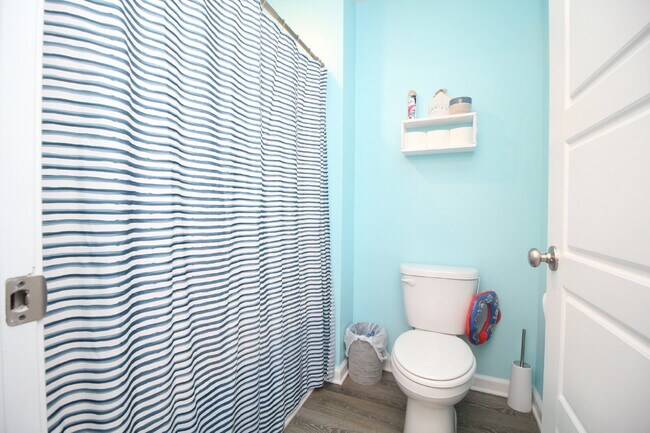 Building Photo - Modern 5BR/3BA Home in Birch Run with Solar Panels, Open Concept Design & Bonus Living Space