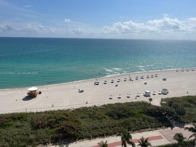 Building Photo - 6039 Collins Ave