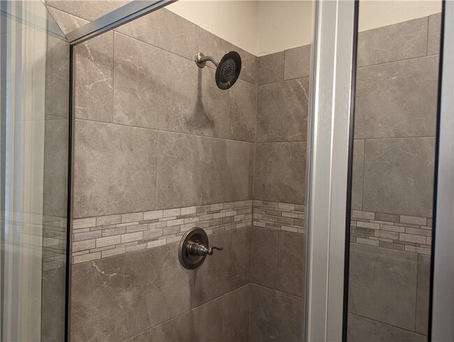 Building Photo - 2030 N Hailey Dr