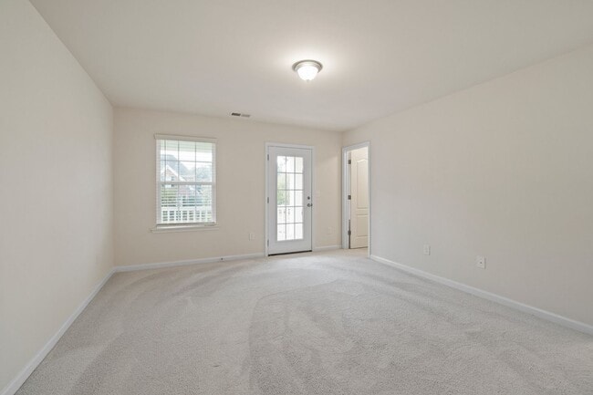 Building Photo - This Almost New Construction home, with 5 bedrooms & 4 baths