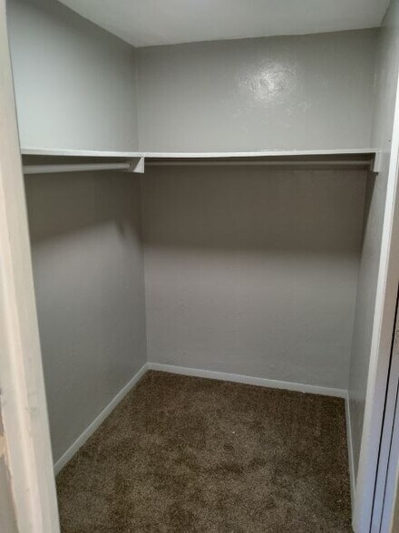 Building Photo - 1994 Elmira St