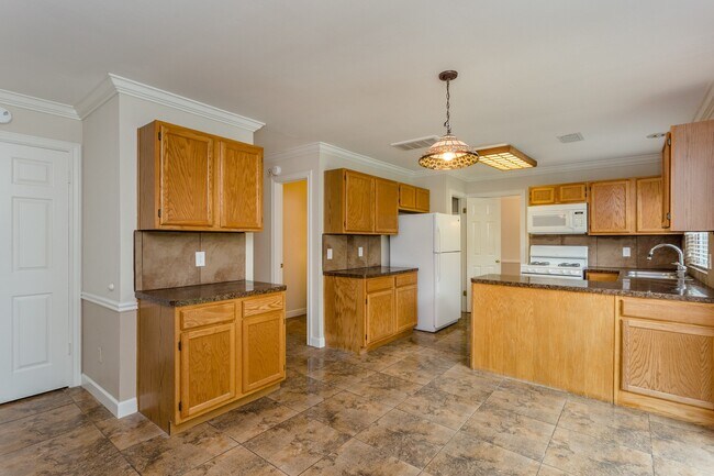 Building Photo - 1123 Cascade Creek Dr
