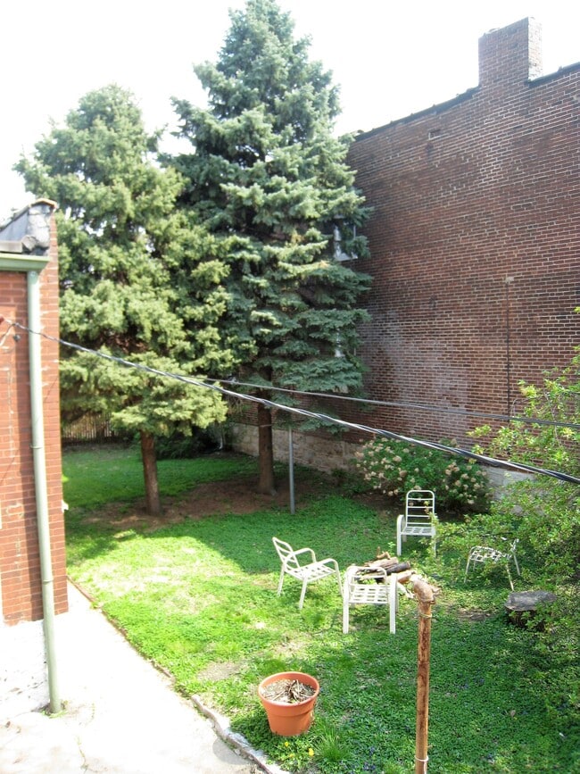 Building Photo - 2631 Oregon Ave