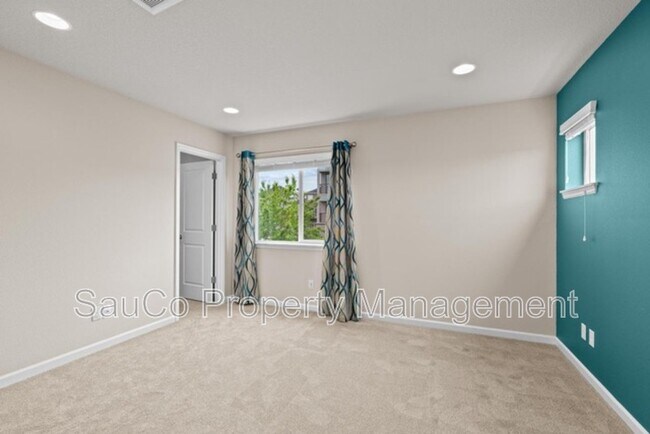 Building Photo - 7595 NW 170th Ave