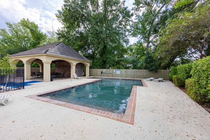 Building Photo - 37436 Amalfi Dr