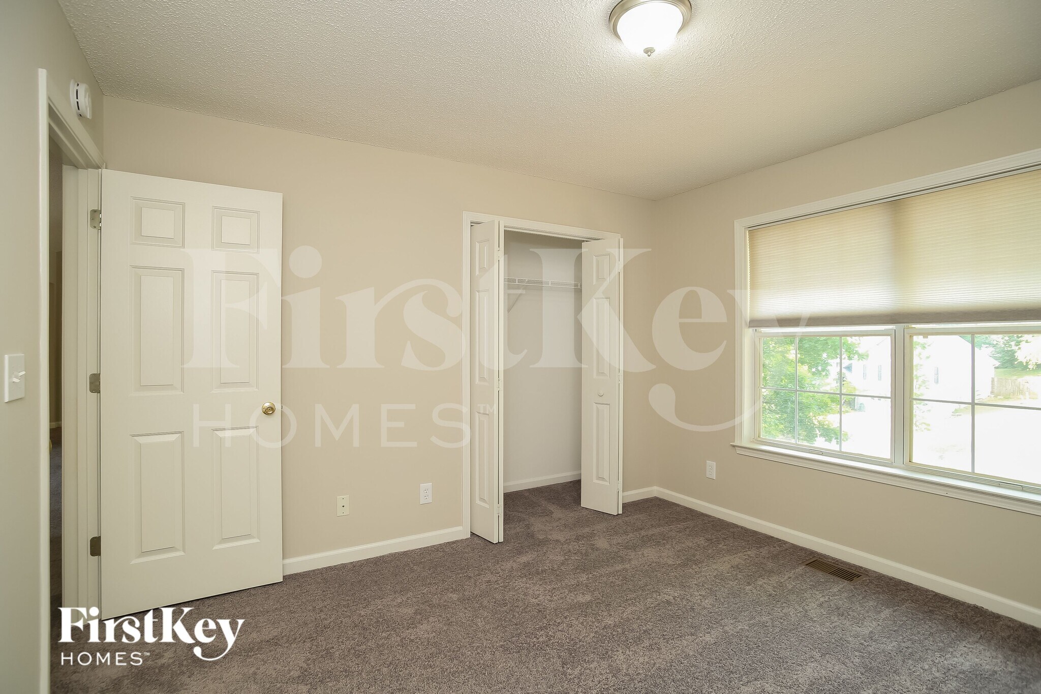 Building Photo - 703 Hearthstone Crossing