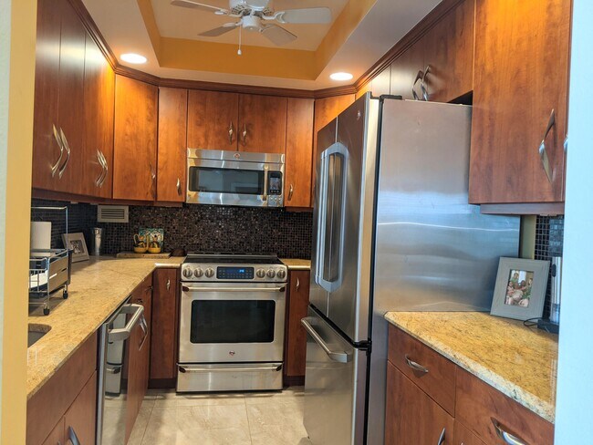 Building Photo - 2840 S Ocean Blvd