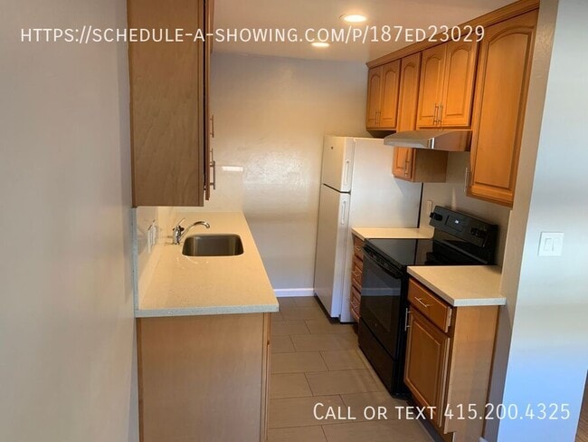 Building Photo - 203 Superior Dr
