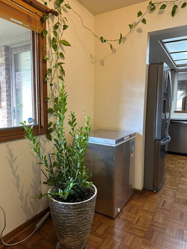 Building Photo - 1174 Hidden Ridge Rd