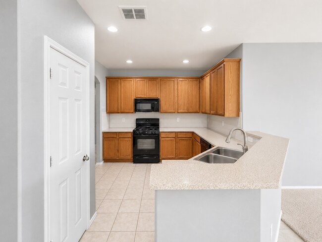 Building Photo - 10420 Devin Ln