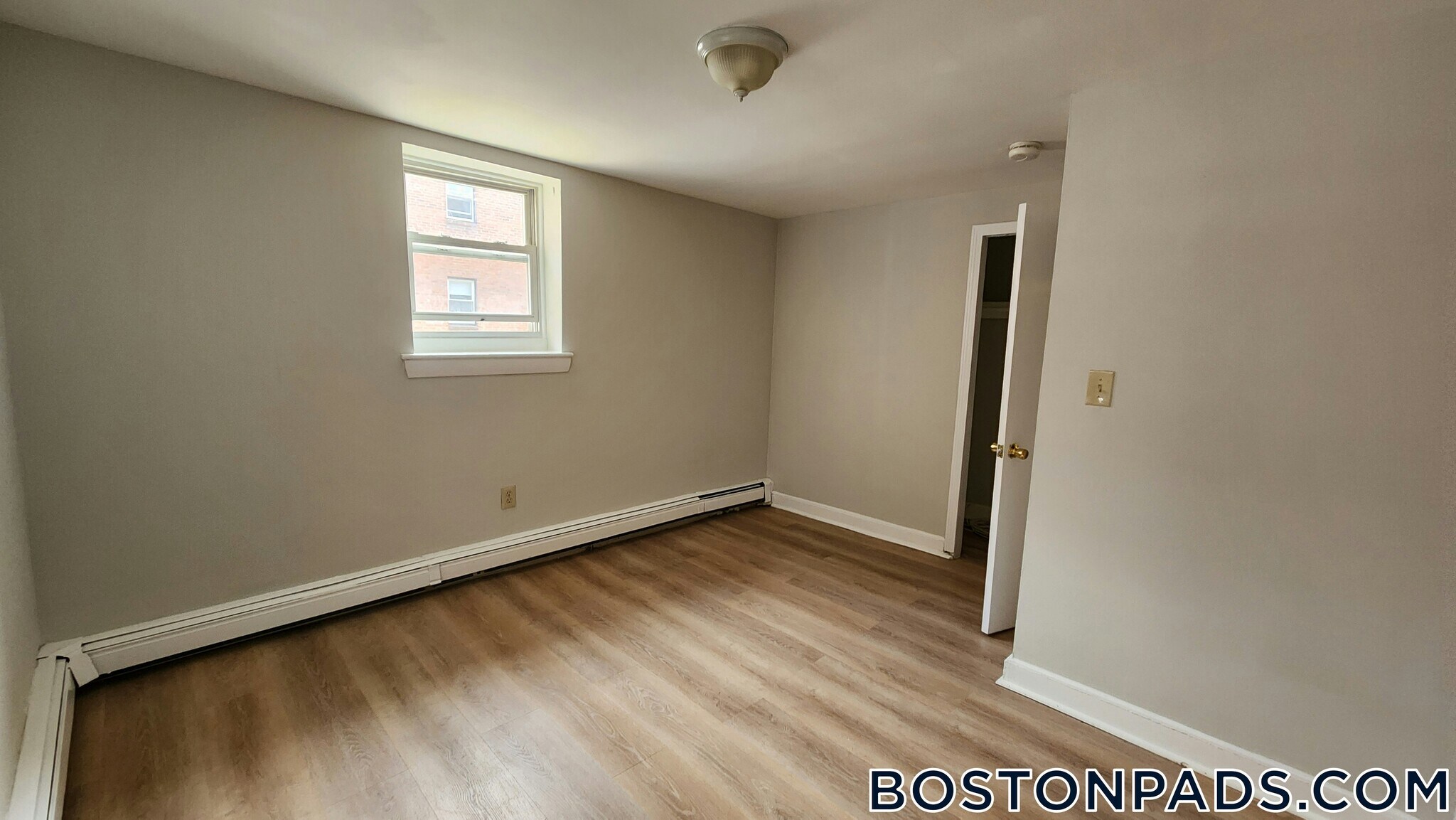 Building Photo - 65 Chiswick Rd