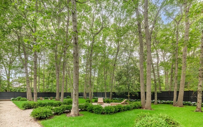 Building Photo - 147 Wainscott Harbor Rd