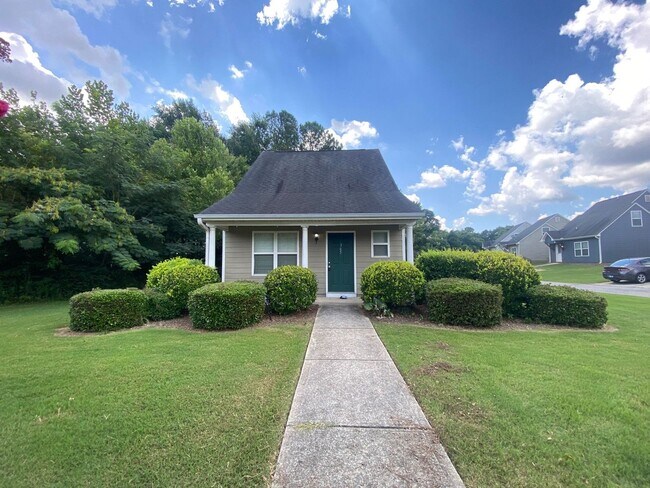 Primary Photo - PRE-LEASING FOR AUGUST 2026- FENCED IN YARD!