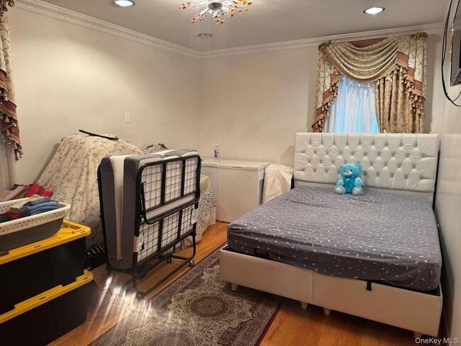 Building Photo - 109-04 Myrtle Ave