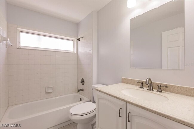 Building Photo - 2615 6th St W