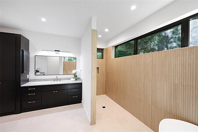 Building Photo - 5510 Harvest Oak Landing Dr