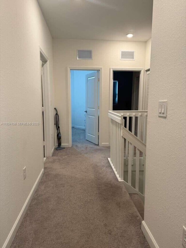 Building Photo - 25253 SW 107th Ct